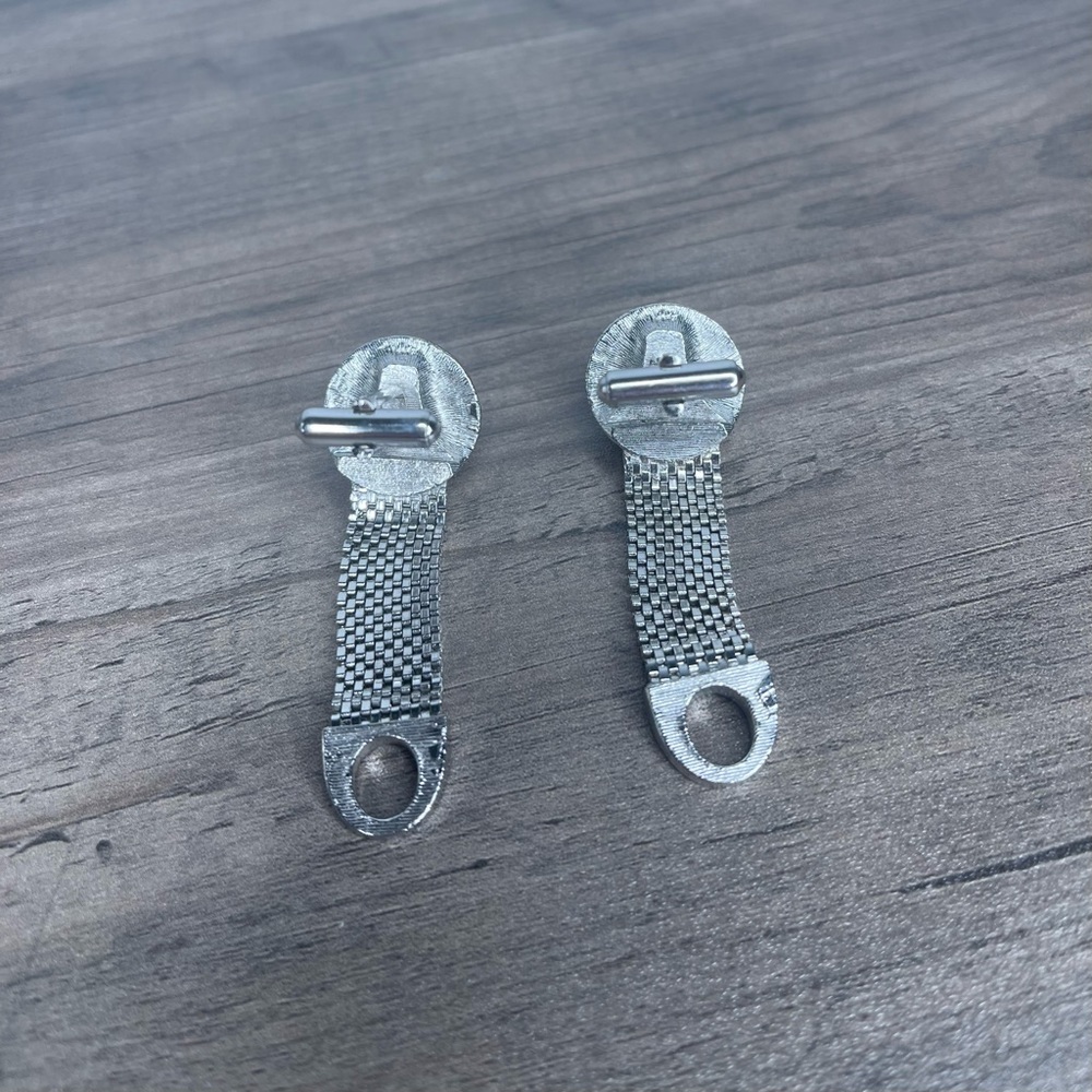 Set‎ of men’s vintage The Worlds best sportsman cuff links - Picture 3 of 6